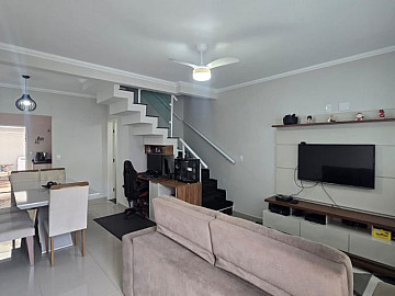 Sobrado no Jd. Santos Dumond I