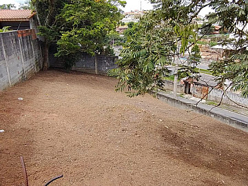 Terreno em aclive � venda
