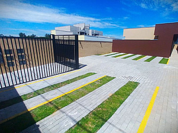 Casa t�rrea nova em condom�nio