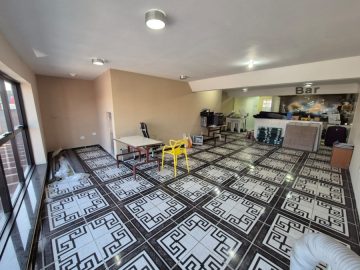 Salo comercial em pavimento superior