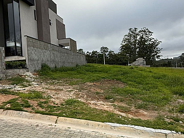 Terreno plano no Condom�nio Real Park II