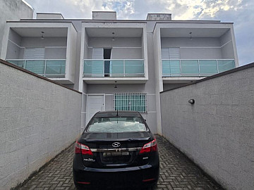 Sobrado no Jd. Santos Dumond I