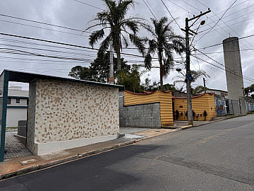 Sobrado novo de 95m� em Condom�nio